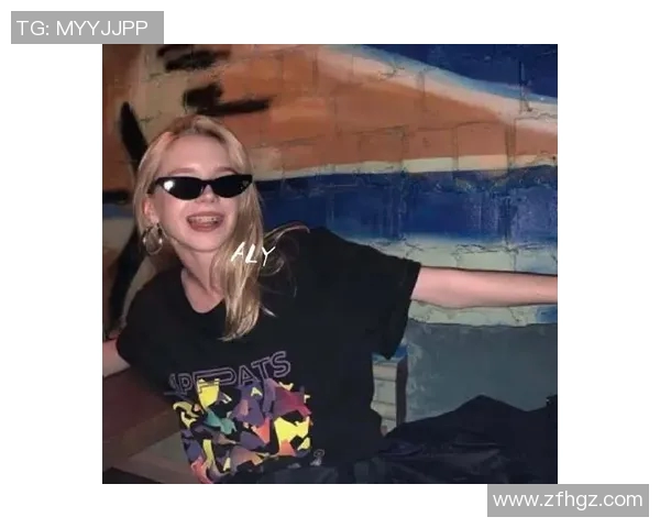 小众头像中的足球明星女生展现独特魅力与个性风采